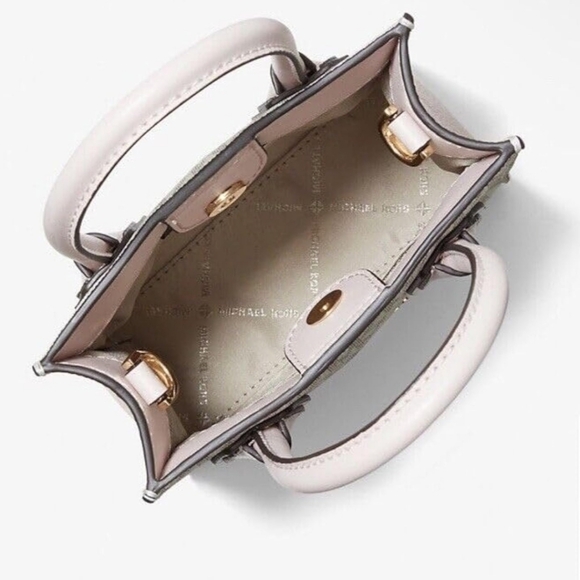 MICHAEL KORS Mercer X-Small Mini Pebbled Leather Crossbody Powder Blush NWT - Picture 4 of 16